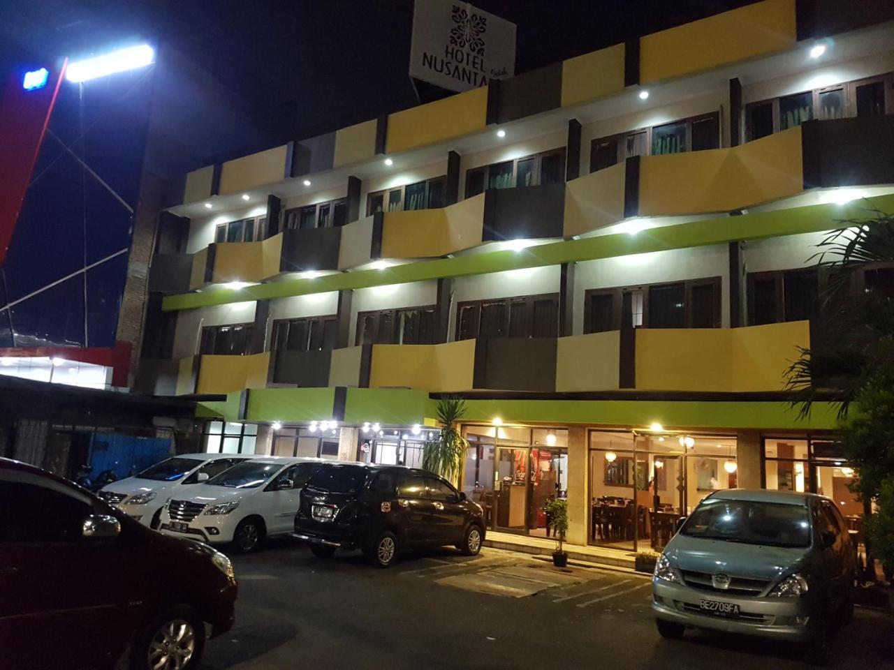 Hotel Nusantara Indah Syariah Jacarta Exterior foto