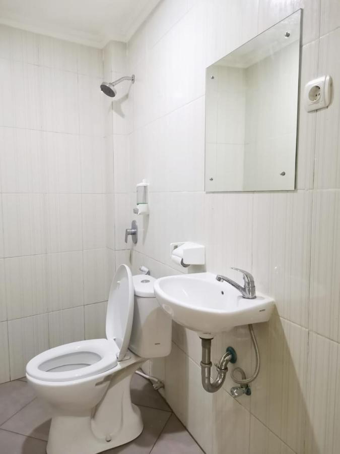 Hotel Nusantara Indah Syariah Jacarta Exterior foto